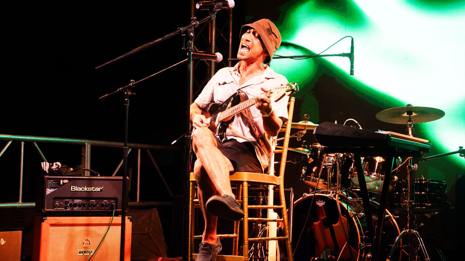 Live music at Sundara